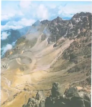 Caldera del volcán Sierra Negra en la Isla Isabela, Galápagos