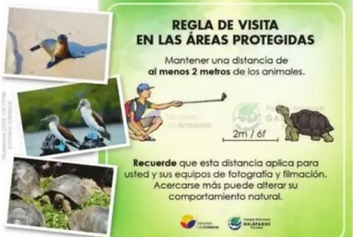 Tres fotos: pájaro azul, piqueros de patas azules, tortuga gigante; cartel verde 'REGLA DE VISITA EN LAS ÁREAS PROTEGIDAS'.