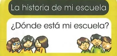 Bus escolar amarillo con los nombres de los temas en ventanas.
