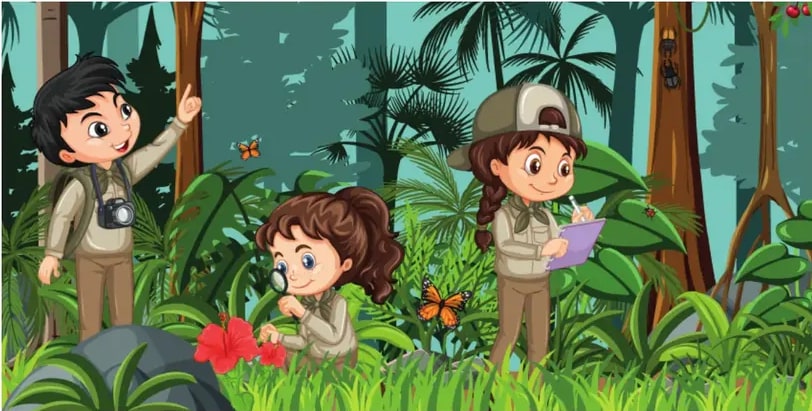 Ilustración de tres niños exploradores en la selva: el primero con cámara apuntando hacia arriba, la segunda agachada examinando una flor roja con lupa, y la tercera escribiendo en un cuaderno. Mariposas y vegetación tropical alrededor.