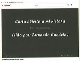 Imagen decorativa de una pluma de escritura (pluma estilizada o de ave), posiblemente en color oscuro sobre fondo claro. Se ubica en la parte inferior derecha del poema 'Confianzas'. Crédito: Shutterstock (2020) 1063875725.