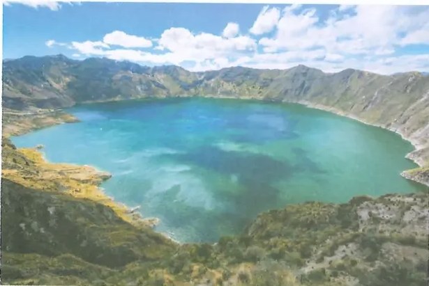 Caldera del Guagua Pichincha, volcán activo a 10 km de Quito