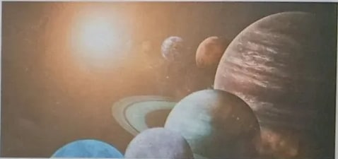 Ilustración del sistema solar con planetas en órbita.