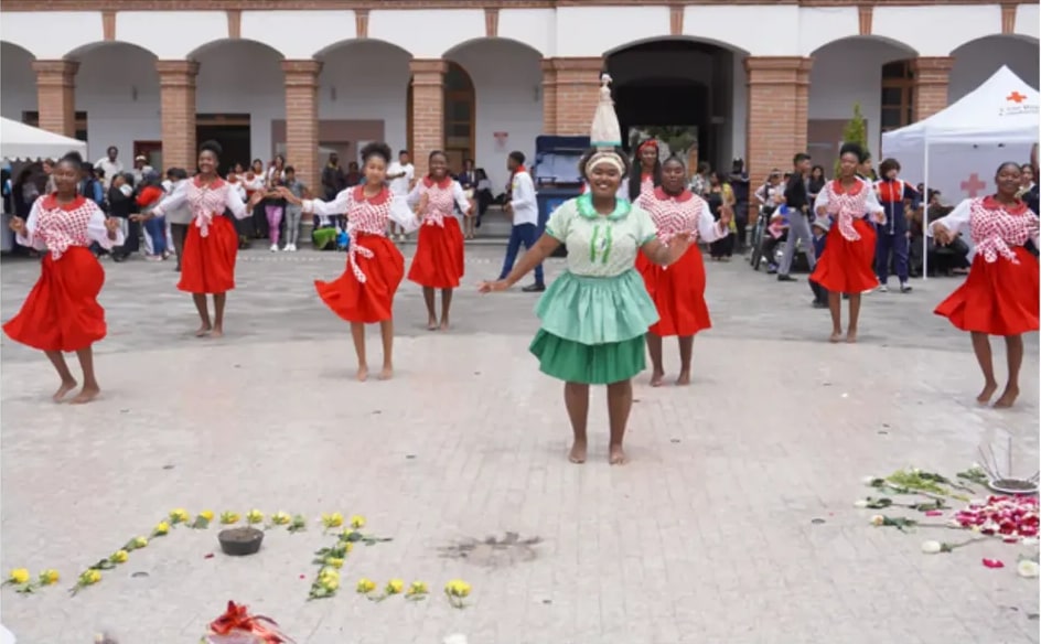 Figura 1 de Etnoeducacion · 8 EGB · 2024